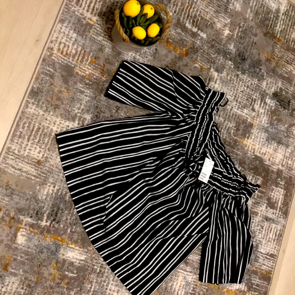 H&M off the shoulder must have dress shirt